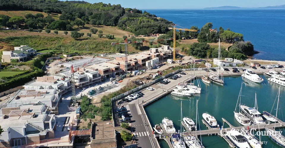 2 bed  For Sale in Marina Di Scarlino,  - 2