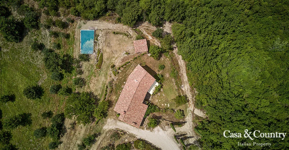 6 bed  For Sale in Umbria,  - 2
