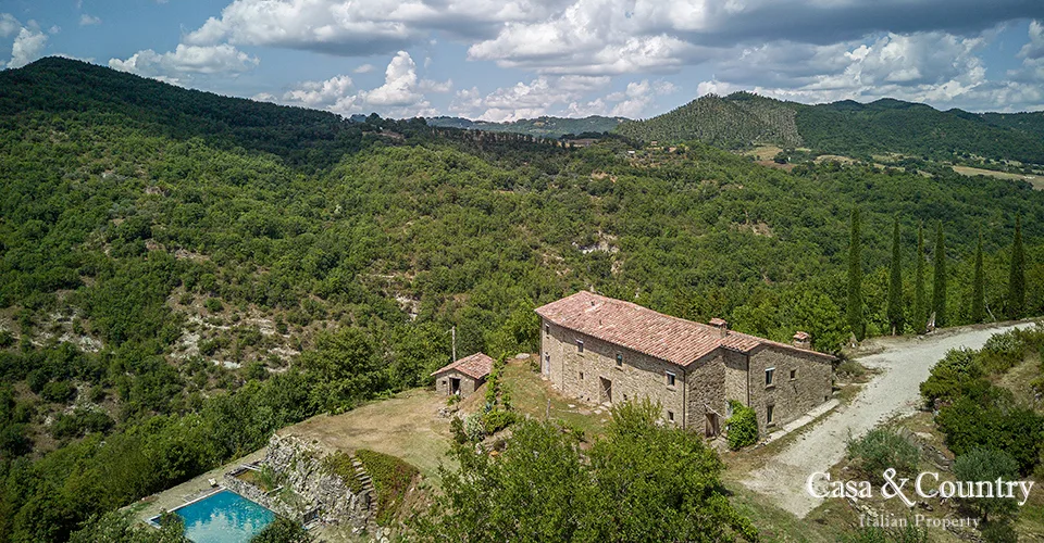 6 bed  For Sale in Umbria,  - 4