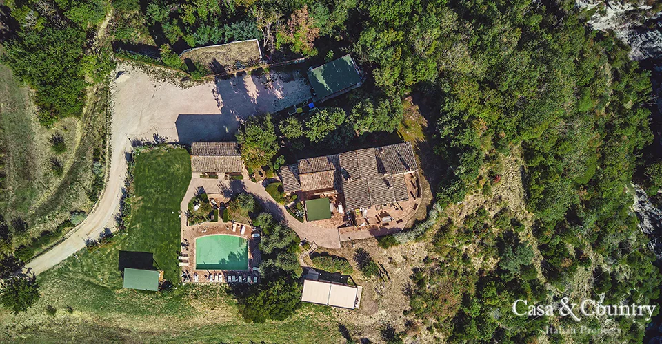 15 bed  For Sale in Umbria,  - 6
