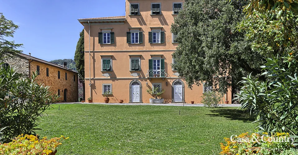7 bed  For Sale in San Vincenzo, Tuscan Coast,  - 4