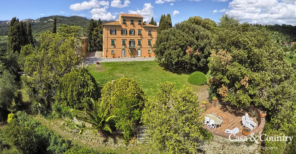 7 bed  For Sale in San Vincenzo, Tuscan Coast,  - 2