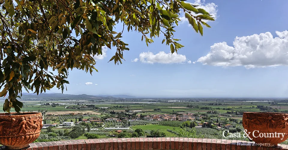 7 bed  For Sale in San Vincenzo, Tuscan Coast,  - photo 7