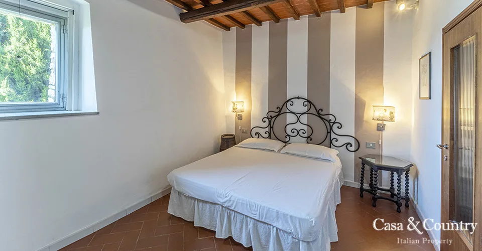 10 bed  For Sale in Florence,  - photo 35