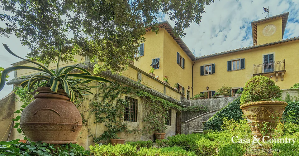 3 bed  For Sale in Florence,  - 3