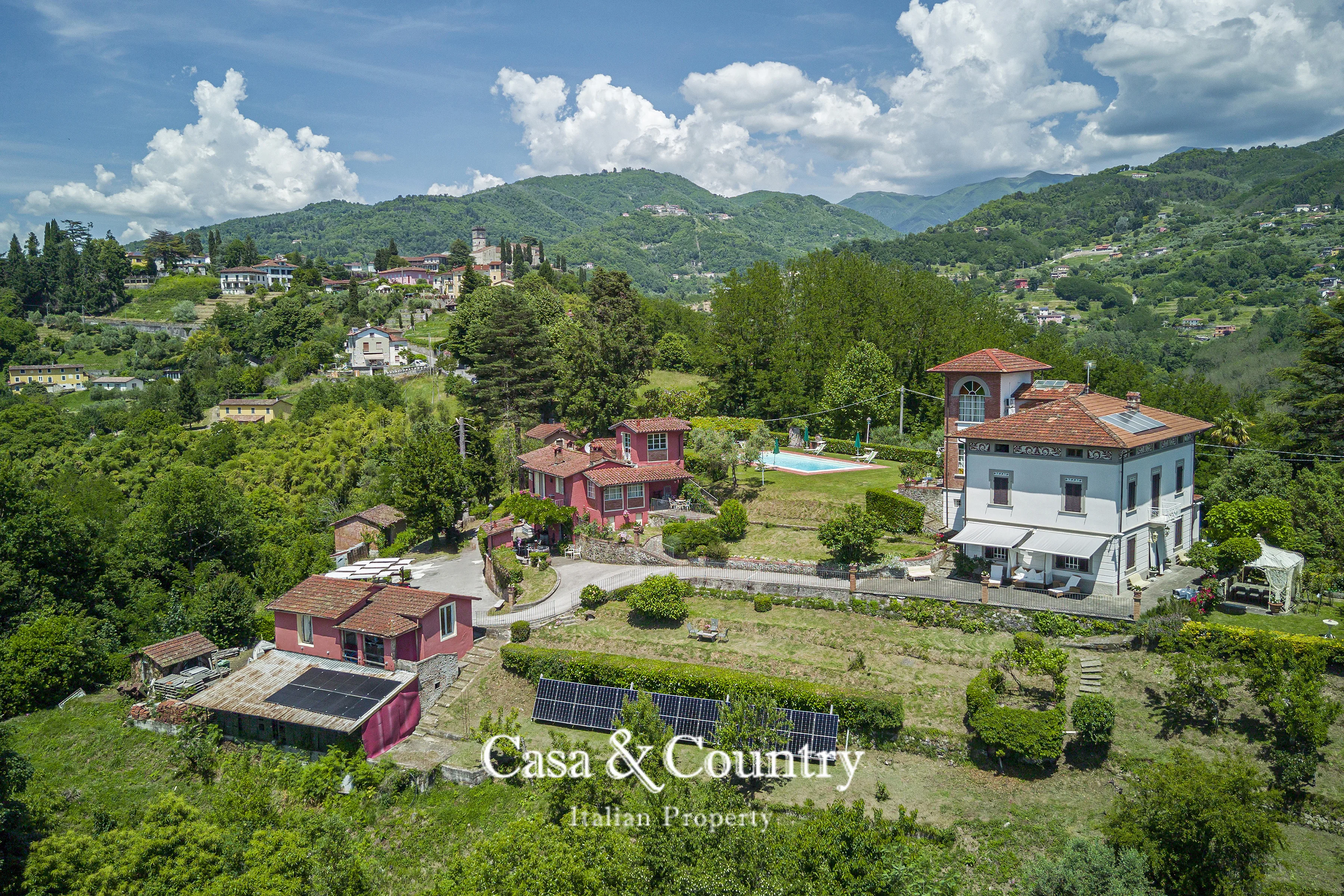 5 bed  For Sale in Lucca,  - 4