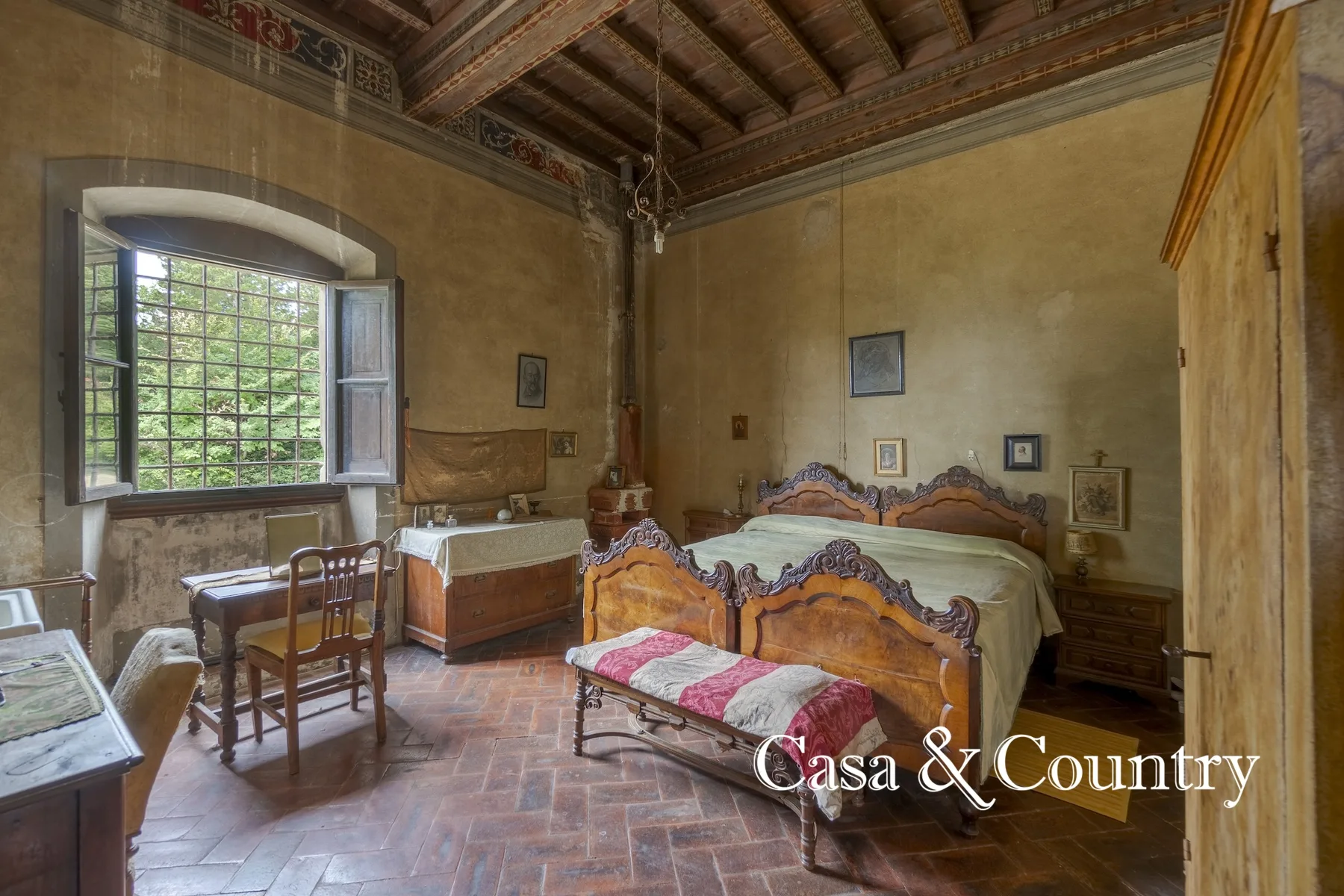 11 bed  For Sale in Florence,  - photo 23