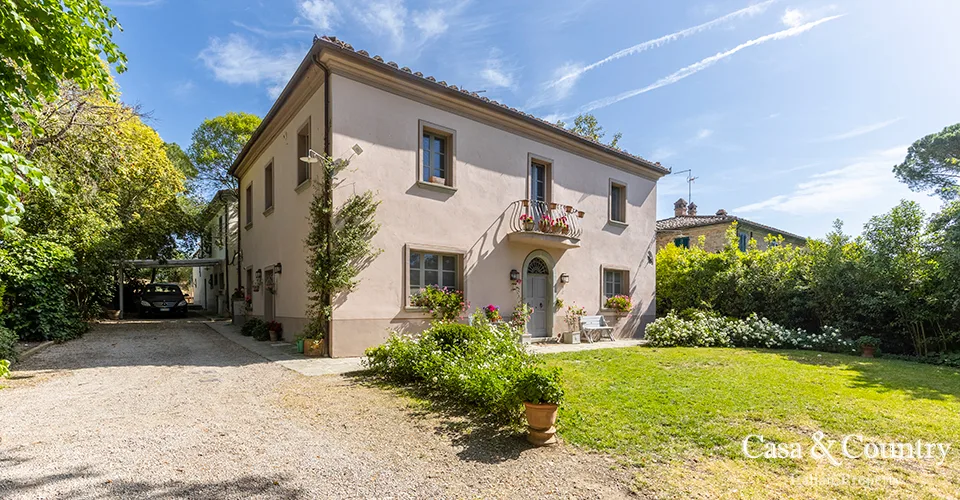 4 bed  For Sale in Foiano Della Chiana, 