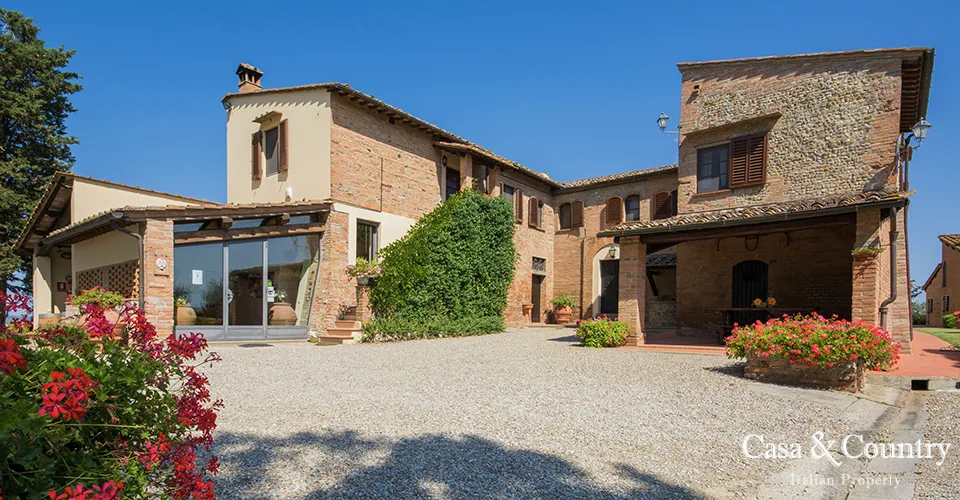 10 bed  For Sale in Florence Hills,  - 1
