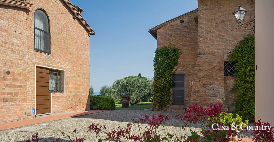 10 bed  For Sale in Florence Hills,  - photo 11
