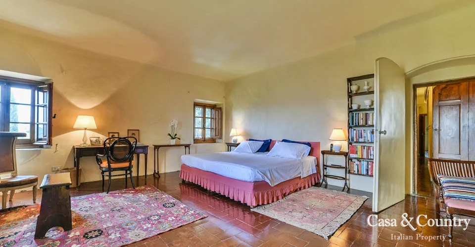7 bed  For Sale in Florence,  - photo 38