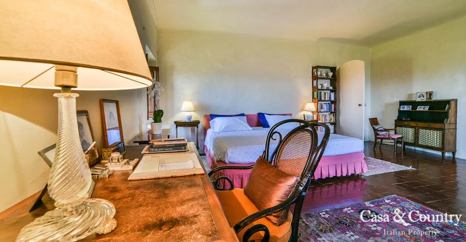 7 bed  For Sale in Florence,  - photo 47