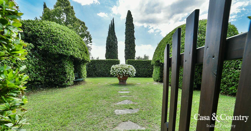 7 bed  For Sale in Florence,  - photo 12
