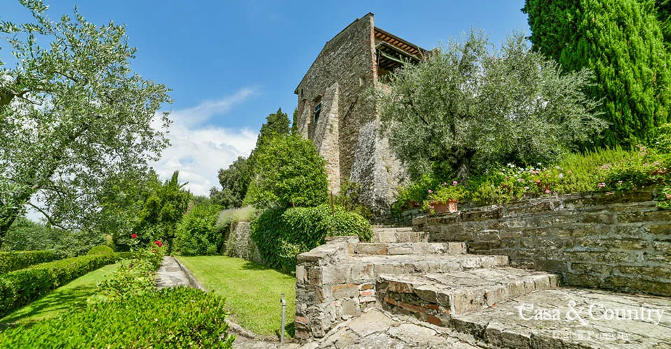 7 bed  For Sale in Florence,  - photo 8