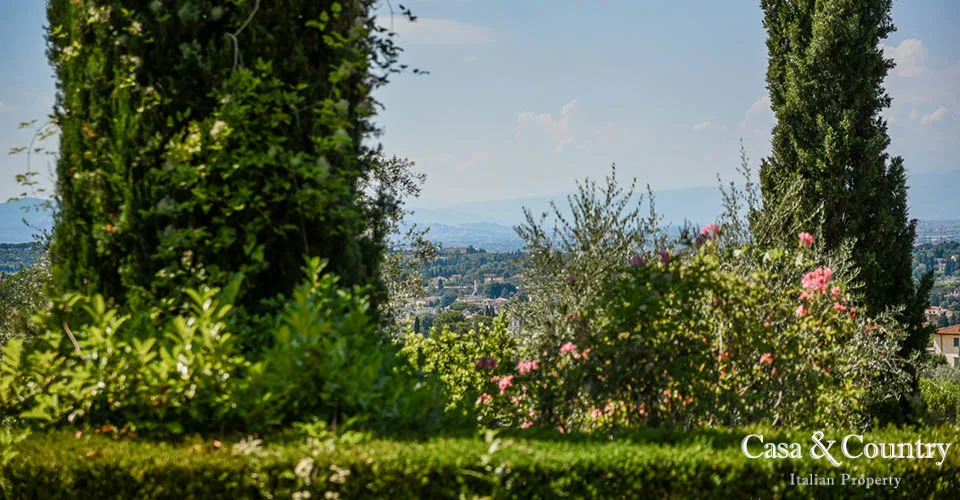 7 bed  For Sale in Florence,  - photo 3
