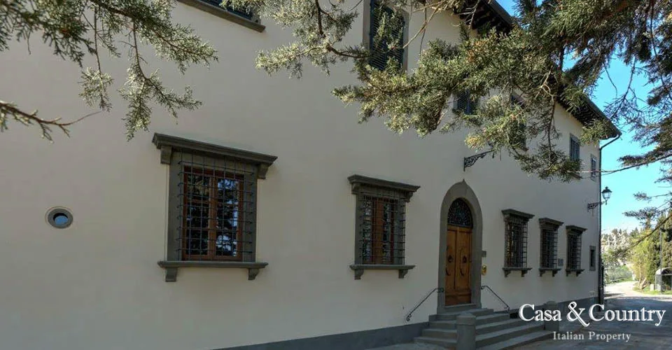 24 bed  For Sale in Florence,  - 4