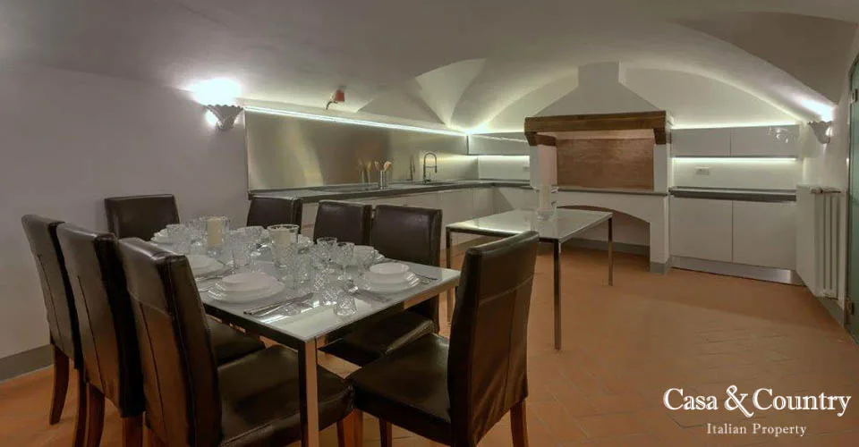 24 bed  For Sale in Florence,  - photo 10