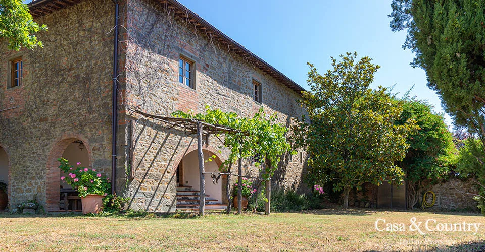 4 bed  For Sale in Val D' Arno - South Florence,  - 3