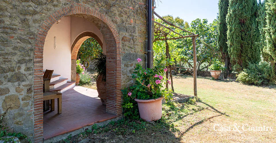 4 bed  For Sale in Val D' Arno - South Florence,  - 4