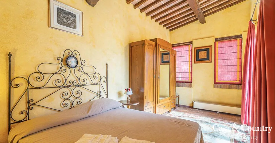 11 bed  For Sale in Lucca,  - photo 32