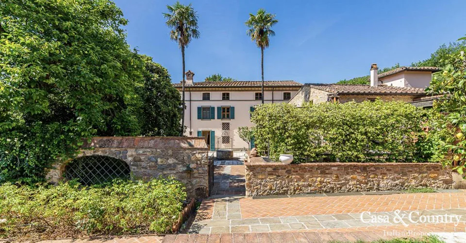 11 bed  For Sale in Lucca,  - photo 12