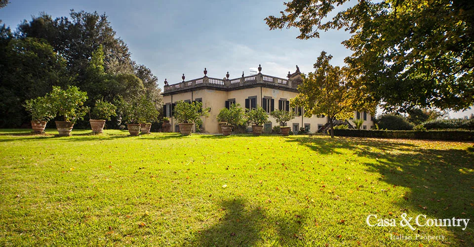 9 bed  For Sale in Lucca,  - photo 6