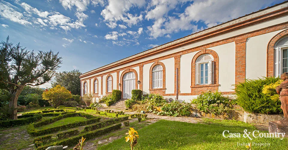 9 bed  For Sale in Lucca,  - photo 4