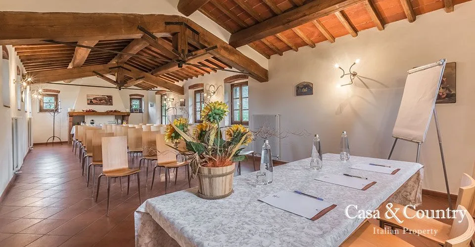 33 bed  For Sale in South Of Florence,  - photo 11