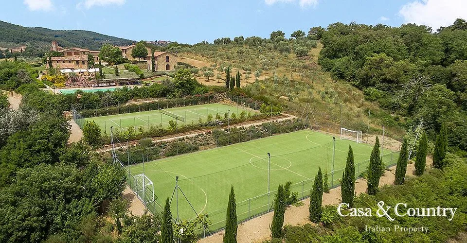 33 bed  For Sale in South Of Florence,  - 2