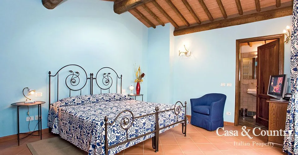 33 bed  For Sale in South Of Florence,  - photo 12