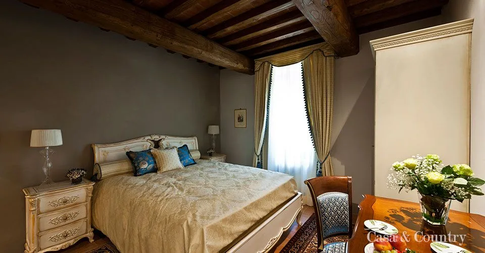 11 bed  For Sale in Siena,  - photo 12