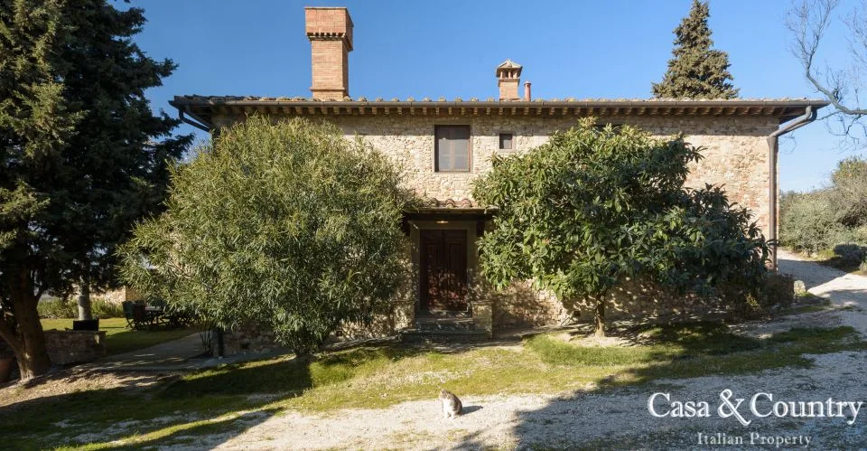 6 bed  For Sale in Montespertoli,  - 2