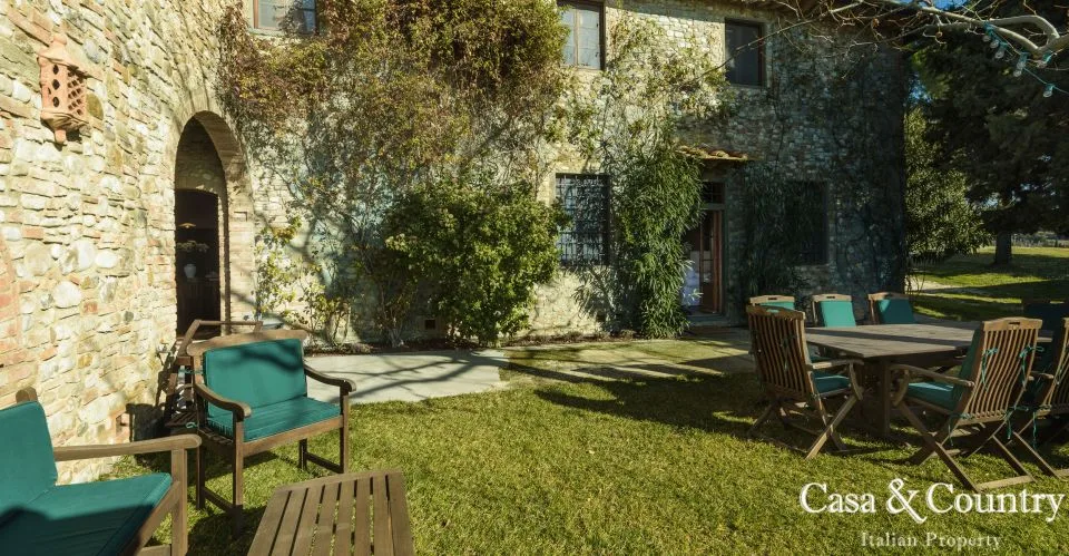 6 bed  For Sale in Montespertoli,  - 6