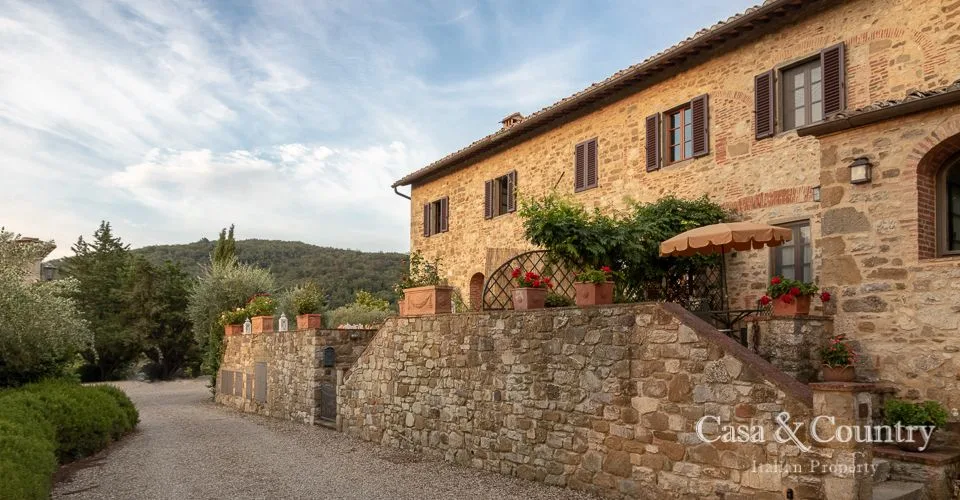 5 bed  For Sale in Chianti Classico,  - 5