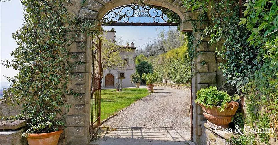 7 bed  For Sale in Florence, FI - 2