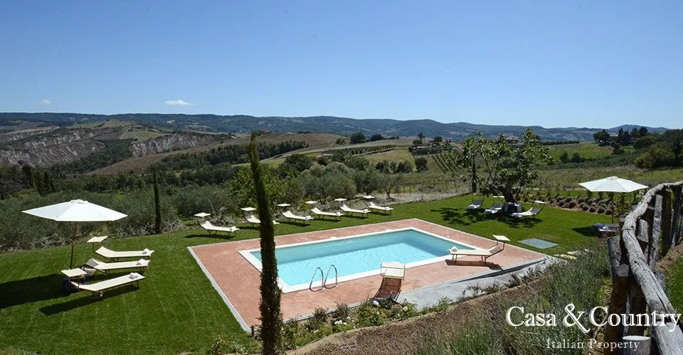 6 bed  For Sale in Siena,  - 6