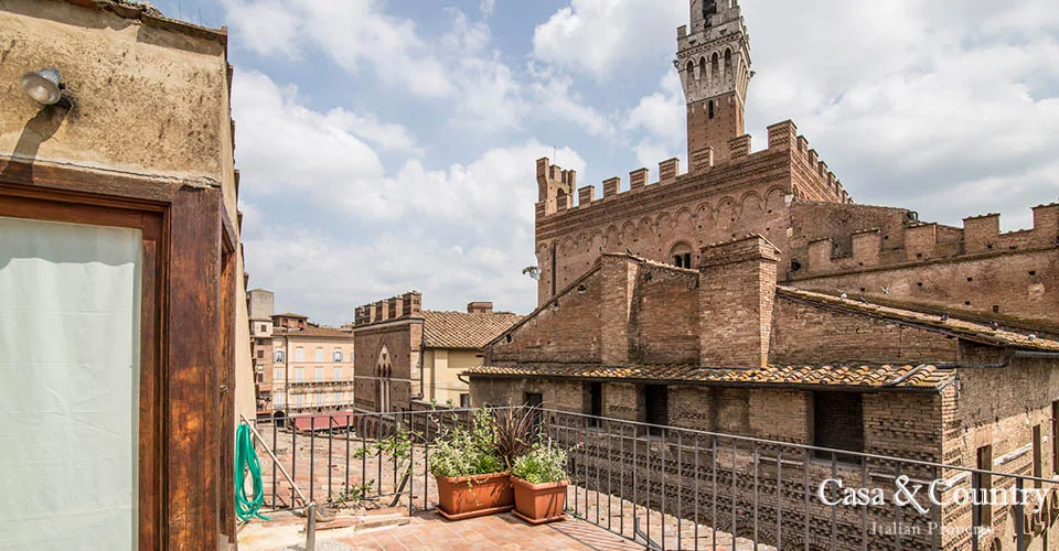 4 bed  For Sale in Siena - Centre, 