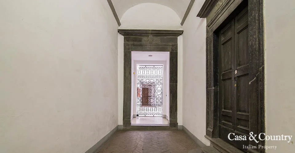 4 bed  For Sale in Siena - Centre,  - photo 4